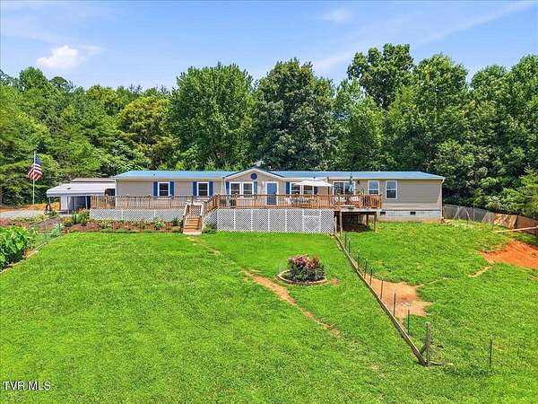 4 Acres of Land with Home for Sale in Dandridge, Tennessee