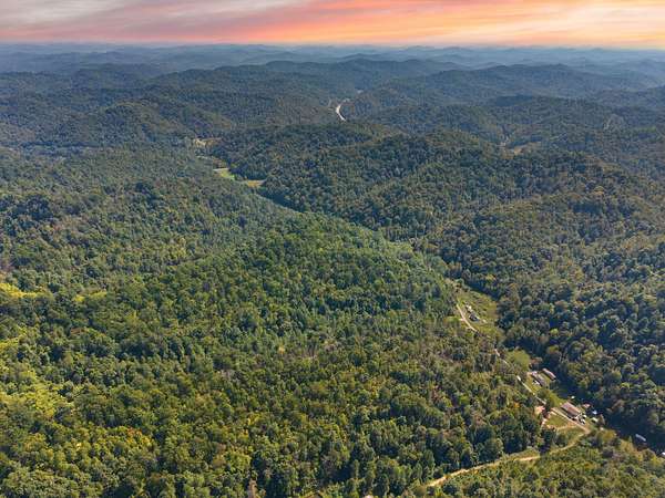 133 Acres of Recreational & Residential Land for Sale in Salyersville, Kentucky