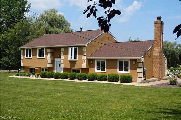 35 Acres of Land with Home for Sale in Ashtabula, Ohio