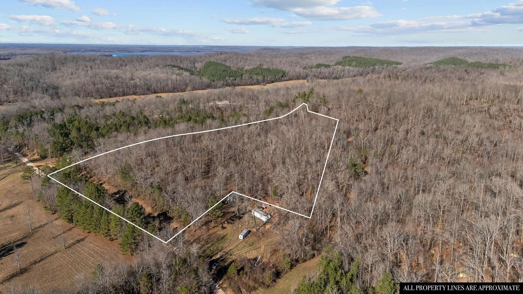 10.5 Acres of Recreational & Residential Land for Sale in Waverly, Tennessee
