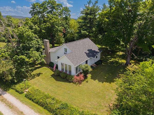 5 Acres of Land with Home for Sale in McMinnville, Tennessee