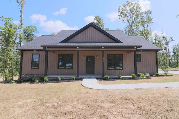 5.23 Acres of Land with Home for Sale in Summertown, Tennessee