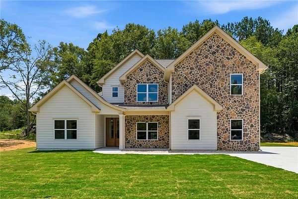 13.9 Acres of Land with Home for Sale in Douglasville, Georgia