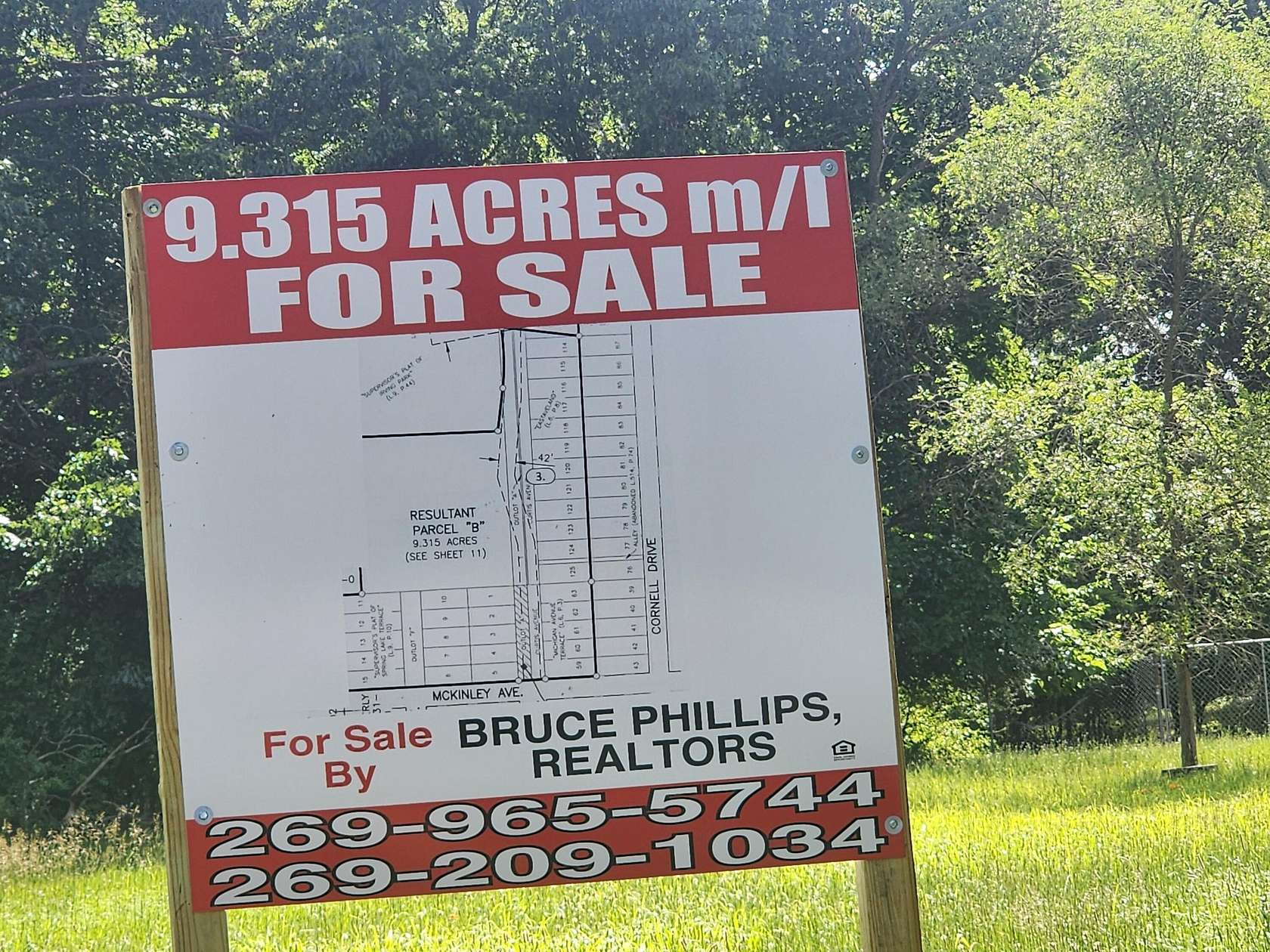 9.3 Acres of Residential Land for Sale in Battle Creek, Michigan