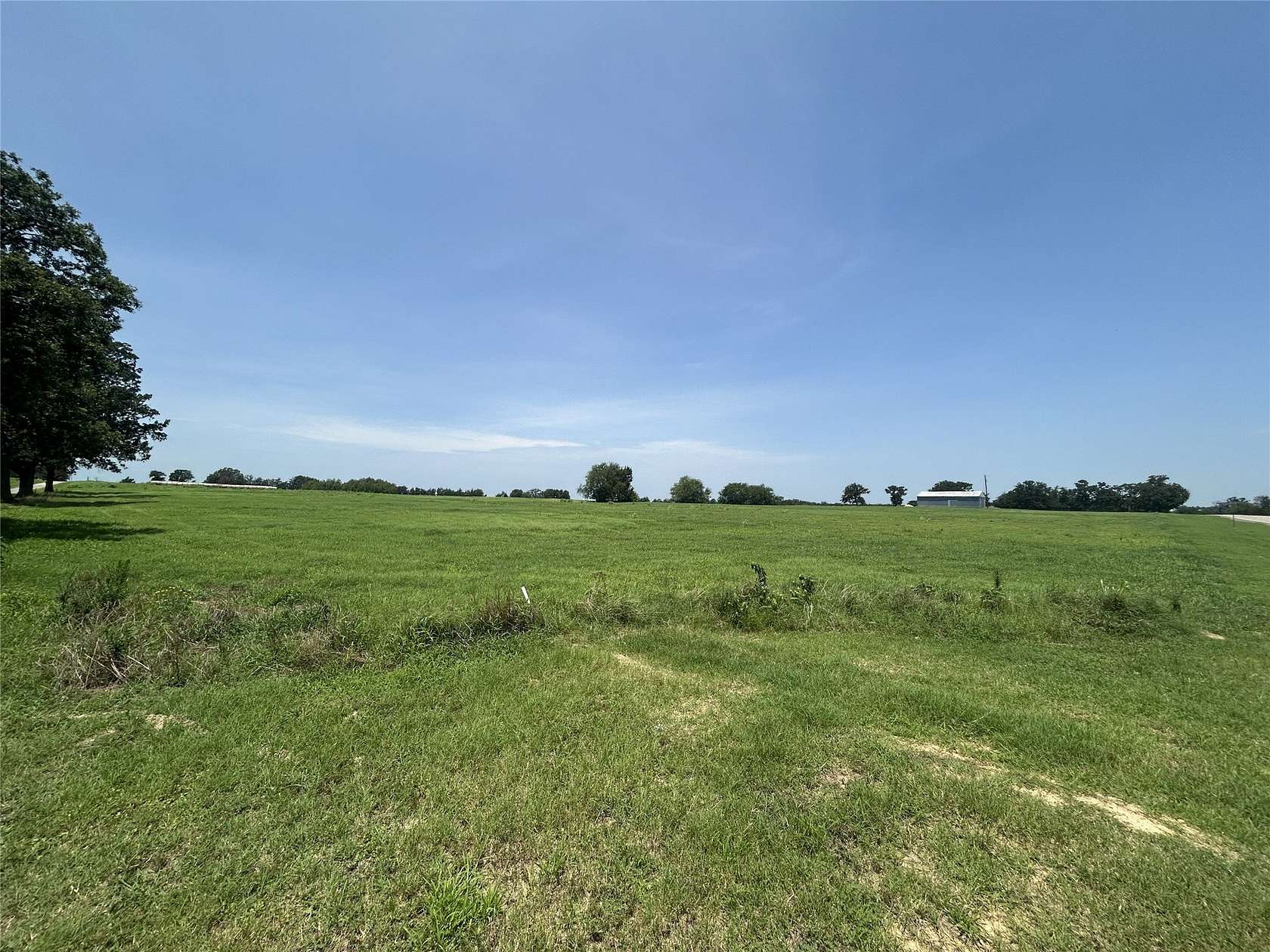 26 Acres of Agricultural & Residential Land for Sale in Saltillo, Texas