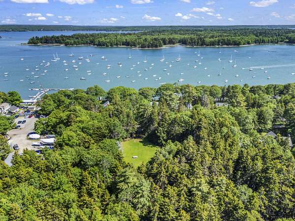 1 Acre of Residential Land for Sale in Brunswick, Maine