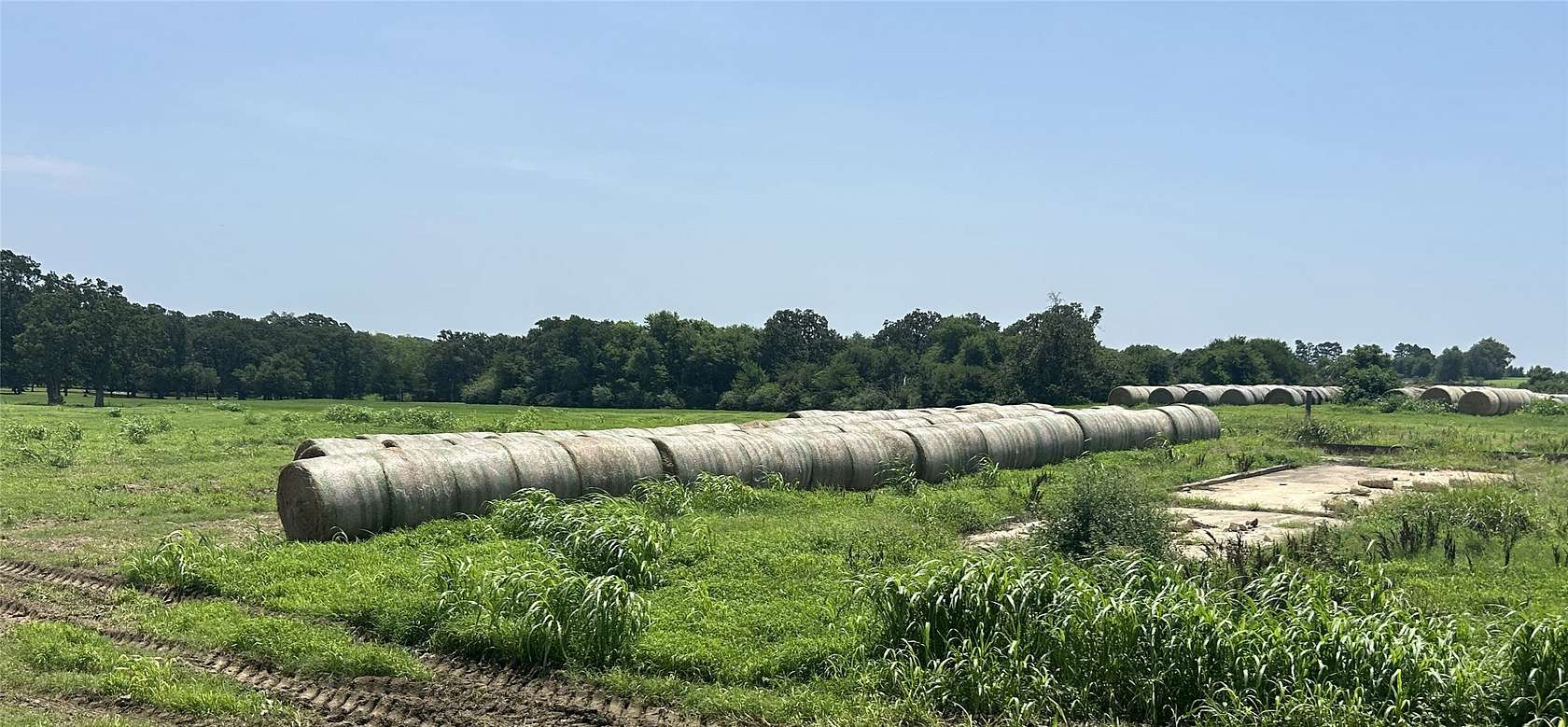 10.2 Acres of Land for Sale in Saltillo, Texas