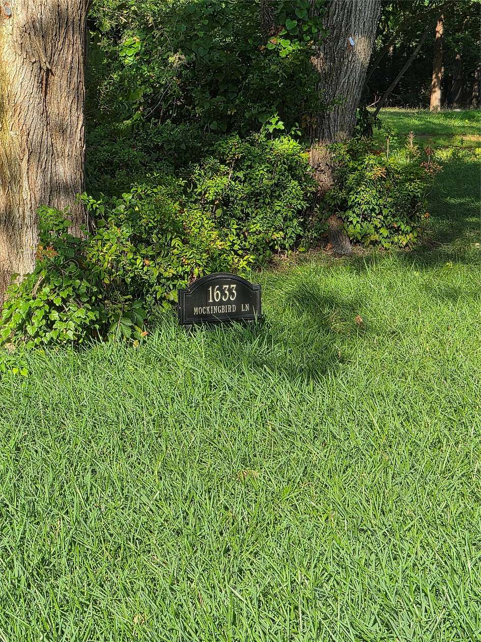 1.18 Acres of Residential Land for Sale in Southlake, Texas
