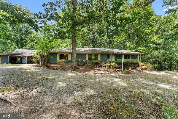 2.25 Acres of Land with Home for Sale in Lancaster, Virginia