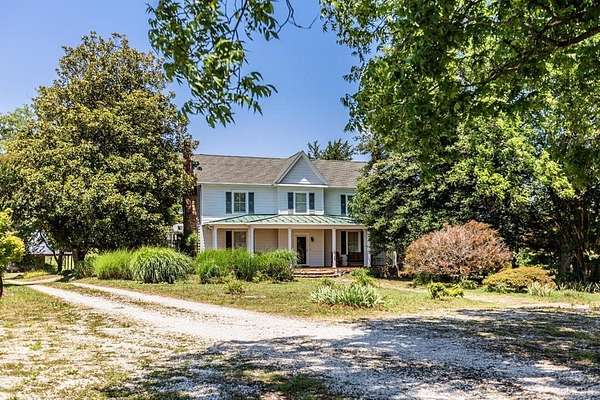 370 Acres of Recreational Land with Home for Sale in Brookneal, Virginia
