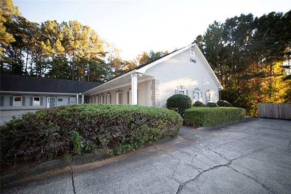 1.73 Acres of Commercial Land for Lease in Stone Mountain, Georgia
