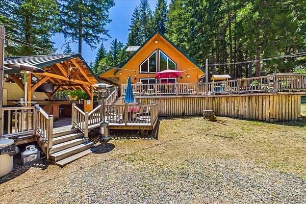 12.7 Acres of Recreational Land with Home for Sale in Mad River, California
