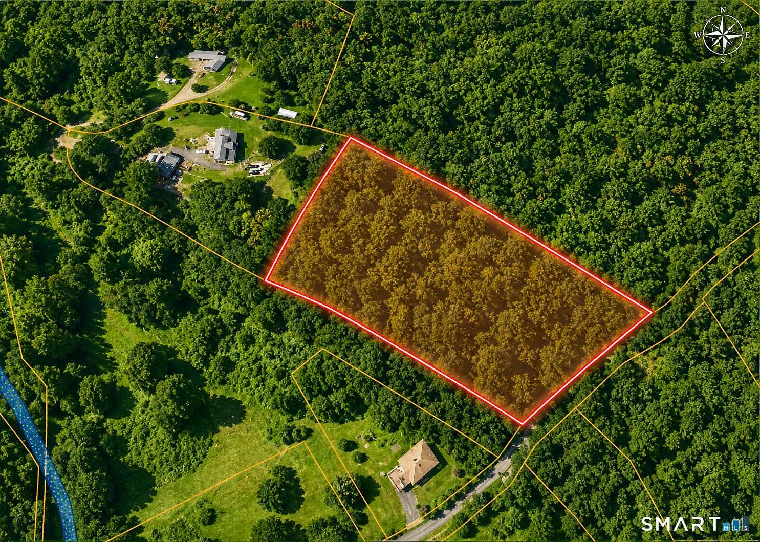 2.72 Acres of Residential Land for Sale in Naugatuck, Connecticut