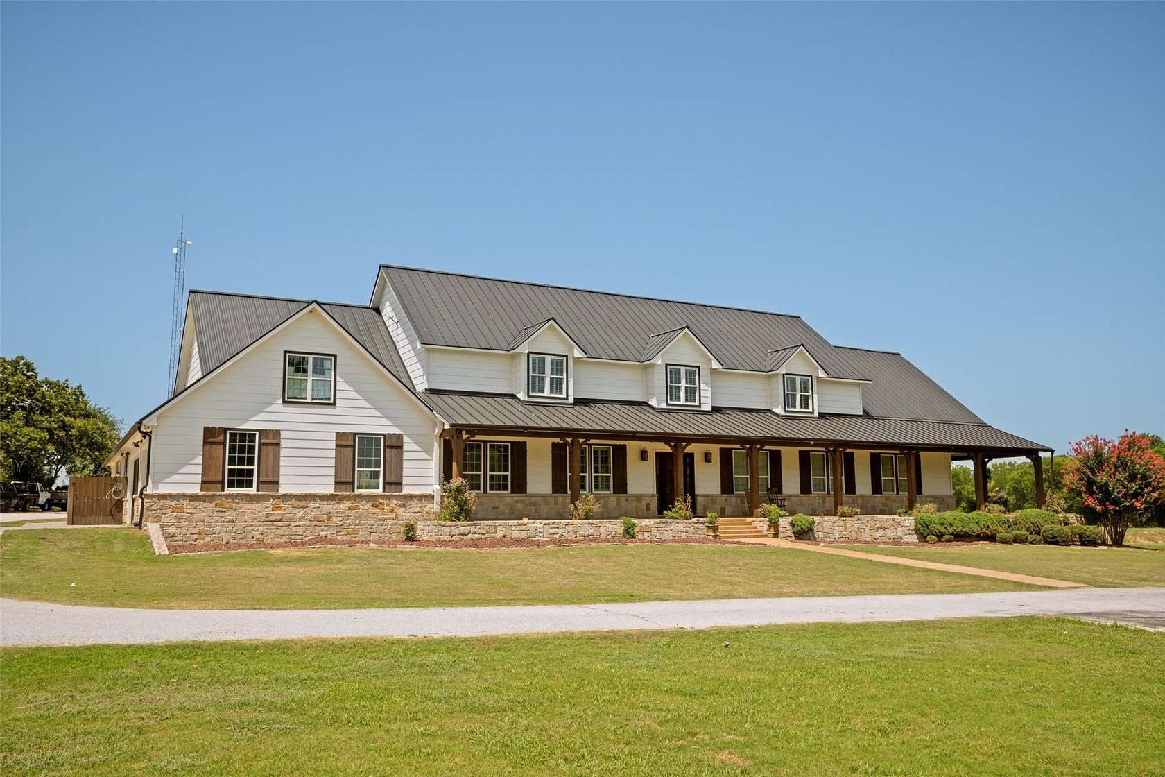 38.5 Acres of Land with Home for Sale in Decatur, Texas