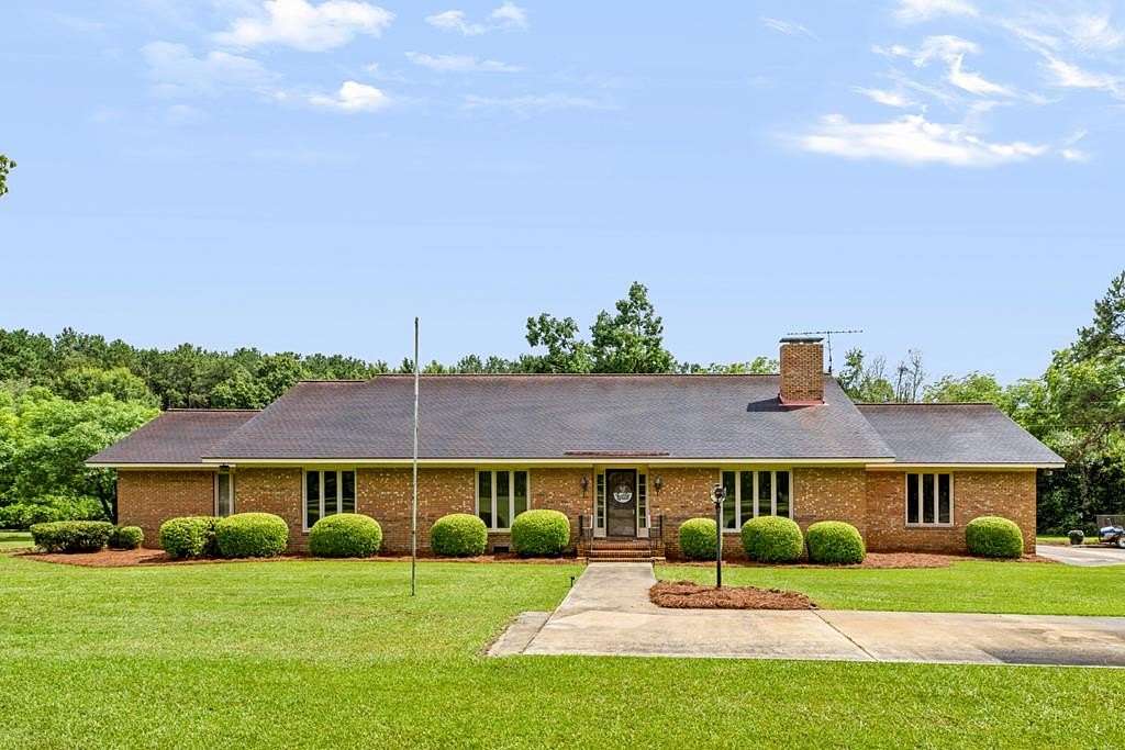 6.5 Acres of Land with Home for Sale in Americus, Georgia