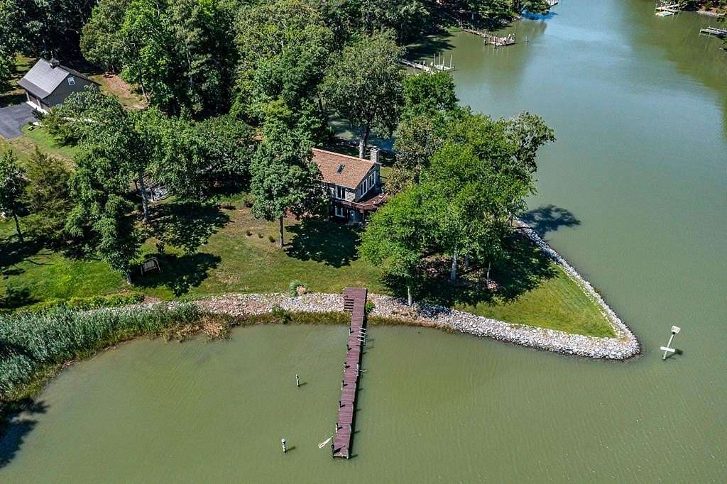1.52 Acres of Land with Home for Sale in Reedville, Virginia
