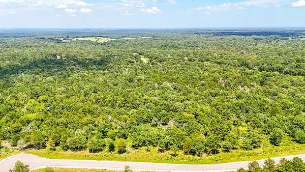10.2 Acres of Recreational & Residential Land for Sale in Fairfield, Texas