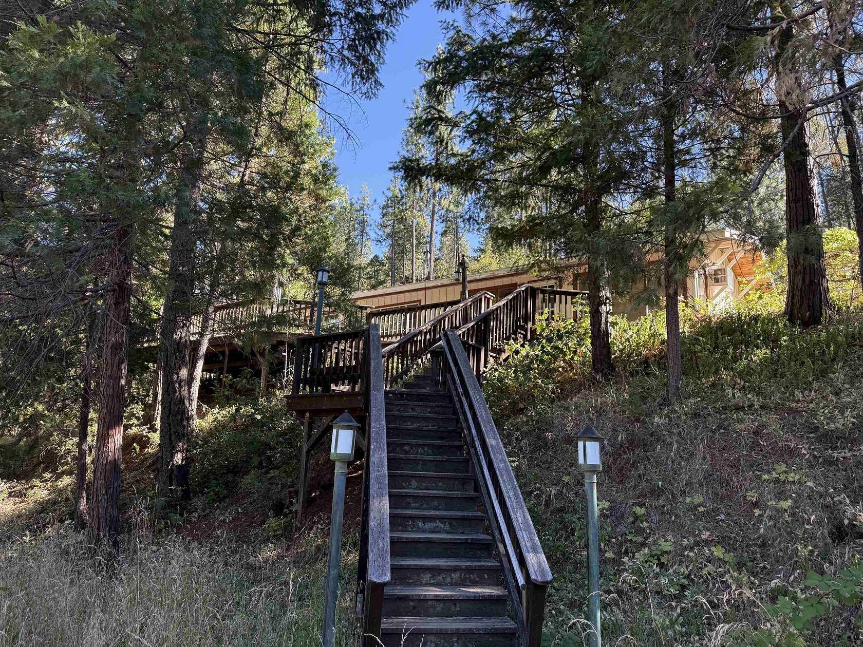 6.3 Acres of Land with Home for Sale in Klamath River, California