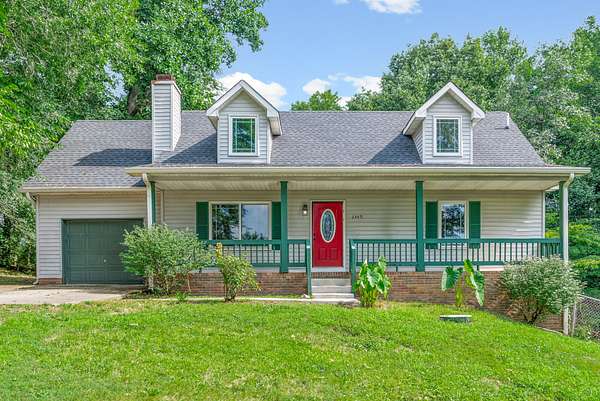 2 Acres of Land with Home for Sale in Woodlawn, Tennessee