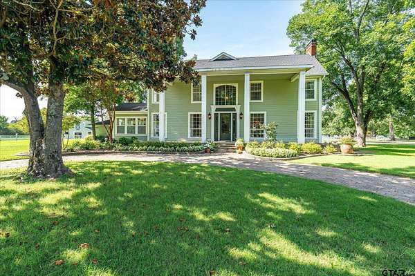 4.49 Acres of Land with Home for Sale in Mineola, Texas