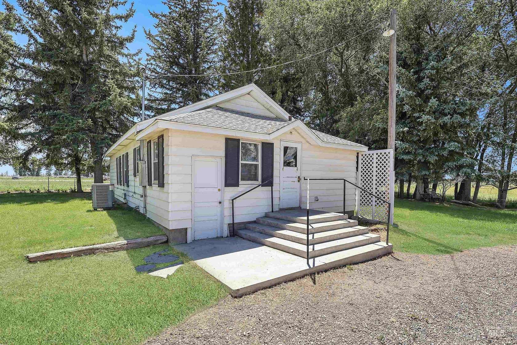 2.47 Acres of Land with Home for Sale in Rupert, Idaho