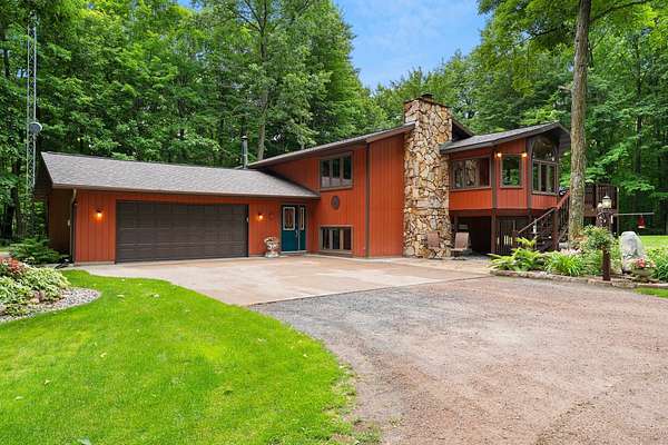 40 Acres of Land with Home for Sale in Rosholt, Wisconsin