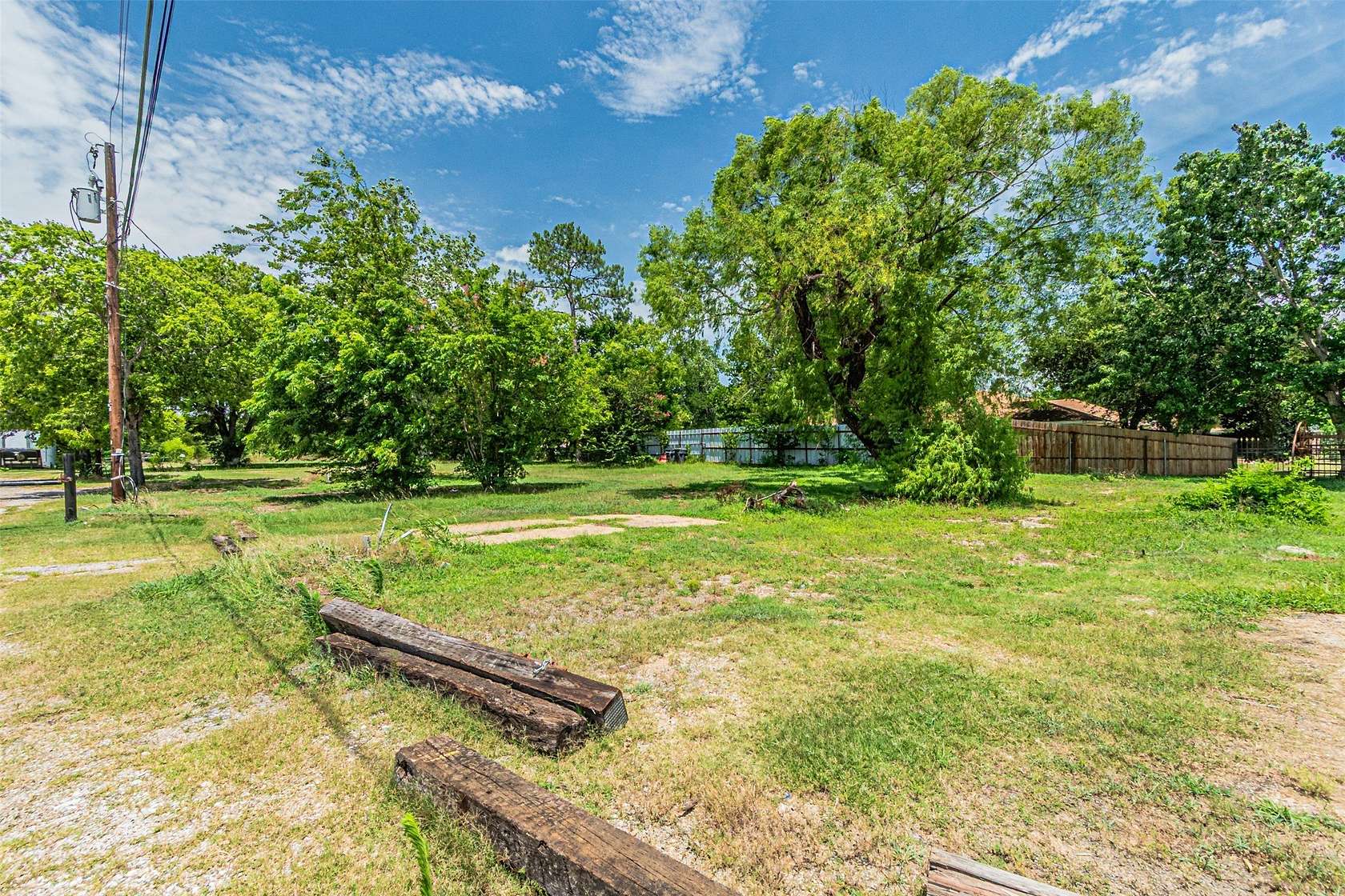 3 Acres of Residential Land for Sale in Dallas, Texas