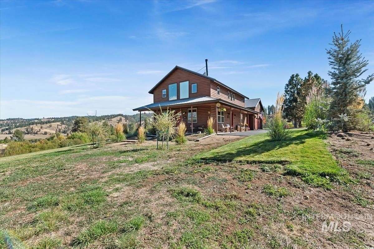 2.72 Acres of Land with Home for Sale in Garden Valley, Idaho