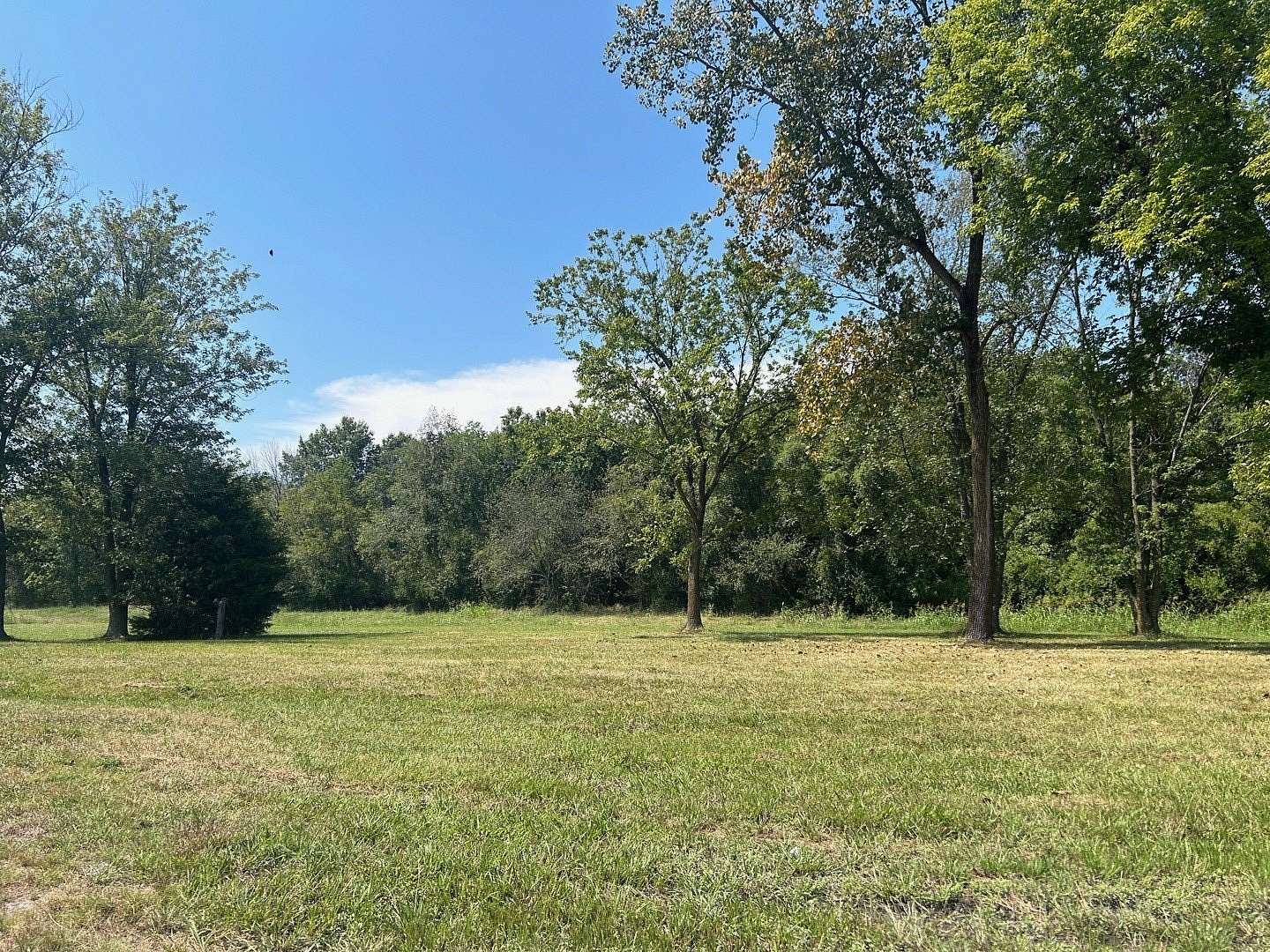 10.5 Acres of Mixed-Use Land for Sale in Du Quoin, Illinois