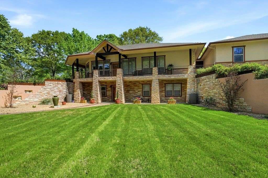 52 Acres of Recreational Land with Home for Sale in Mineola, Texas