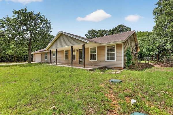 2 Acres of Land with Home for Sale in Blanchard, Oklahoma