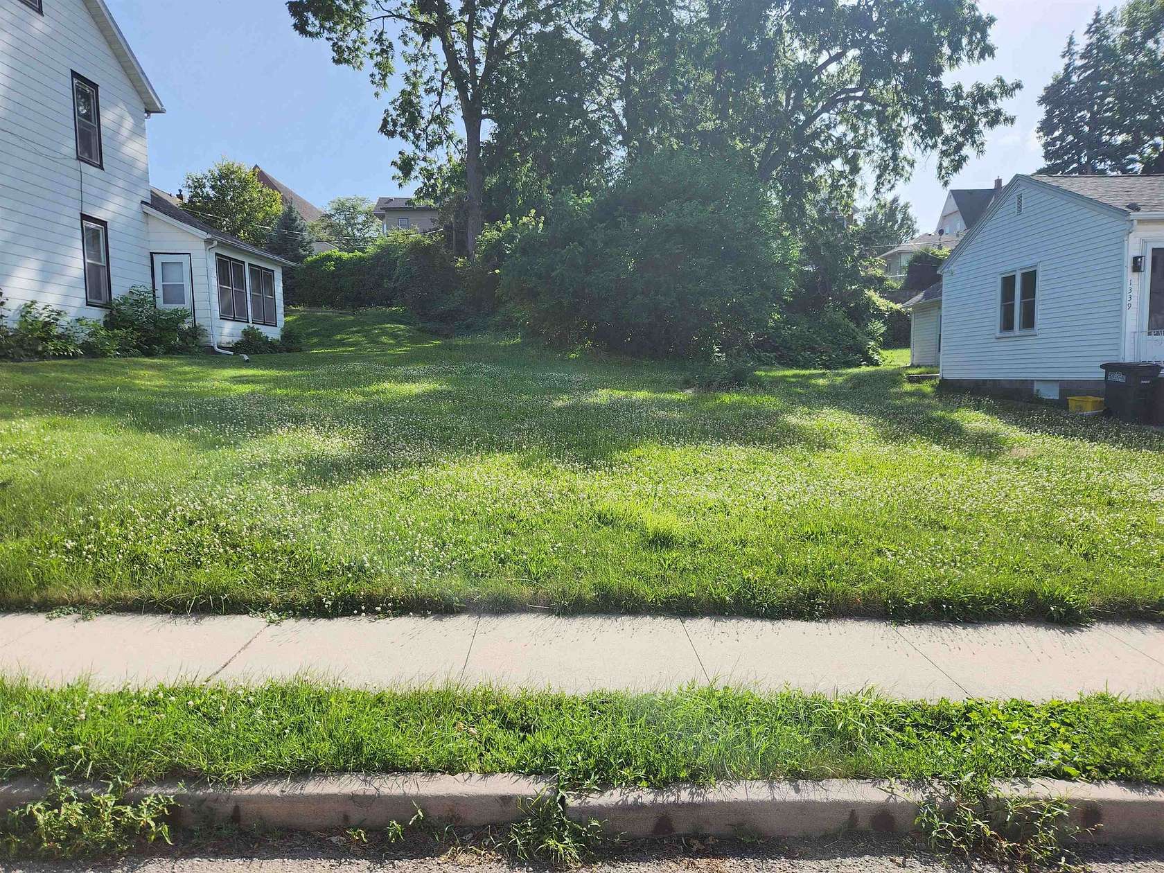 0.13 Acres of Residential Land for Sale in Dubuque, Iowa