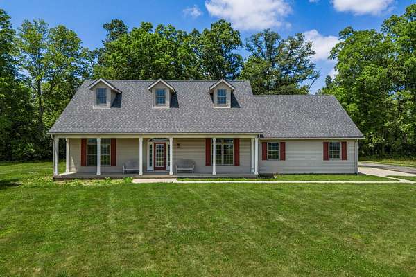 5 Acres of Land with Home for Sale in Springfield, Ohio