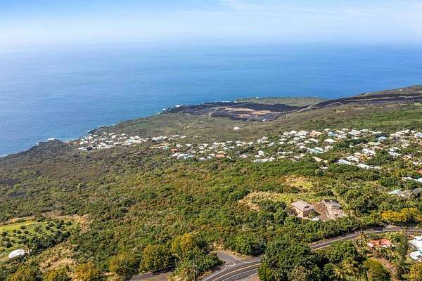 53.7 Acres of Recreational Land for Sale in Captain Cook, Hawaii
