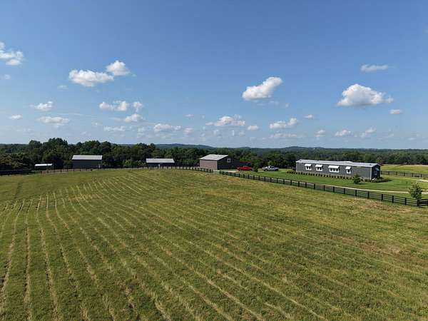 96.7 Acres of Land with Home for Sale in Yosemite, Kentucky