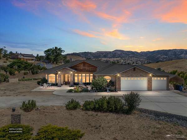 2.25 Acres of Land with Home for Sale in Tehachapi, California