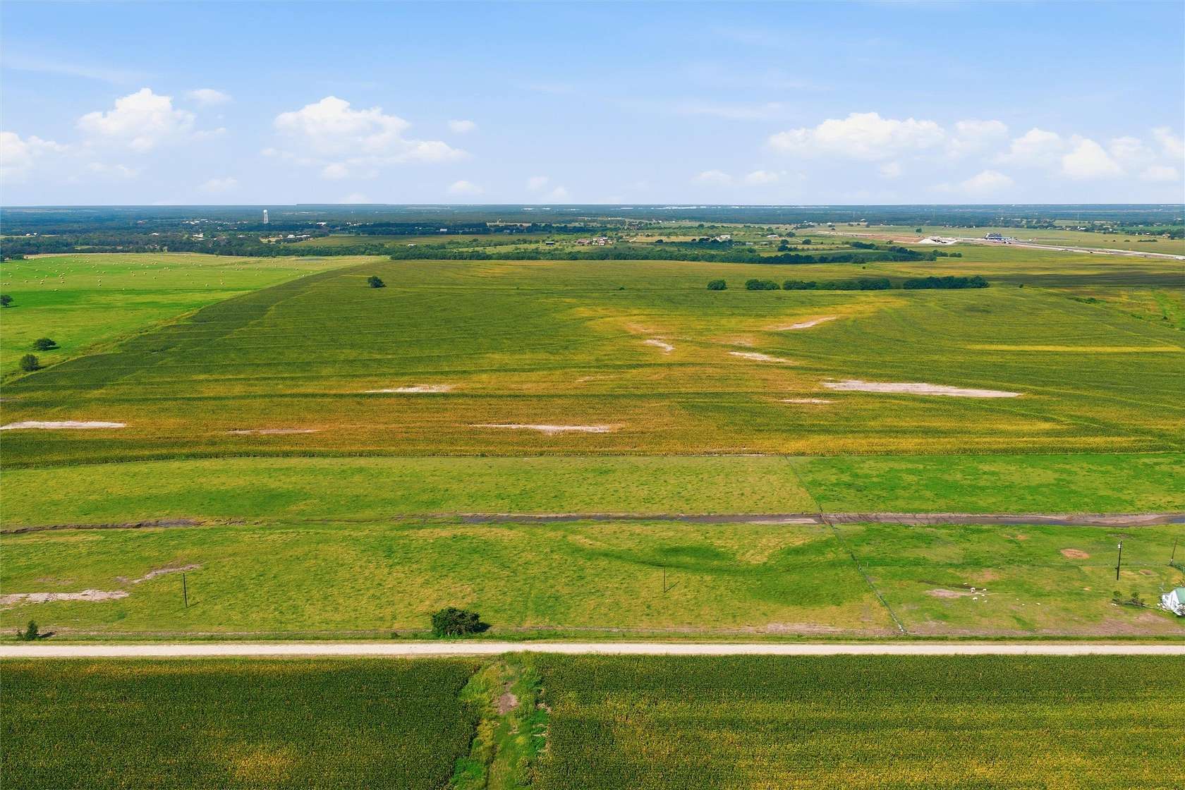 21 Acres of Agricultural & Residential Land for Sale in Axtell, Texas