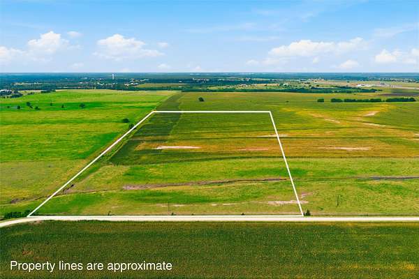 23 Acres of Agricultural & Residential Land for Sale in Axtell, Texas