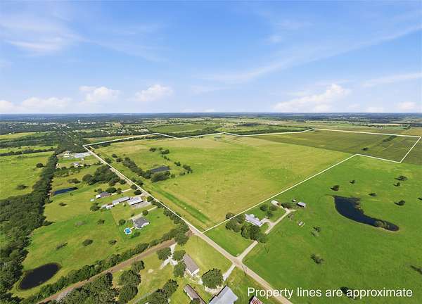 431 Acres of Agricultural Land for Sale in Axtell, Texas