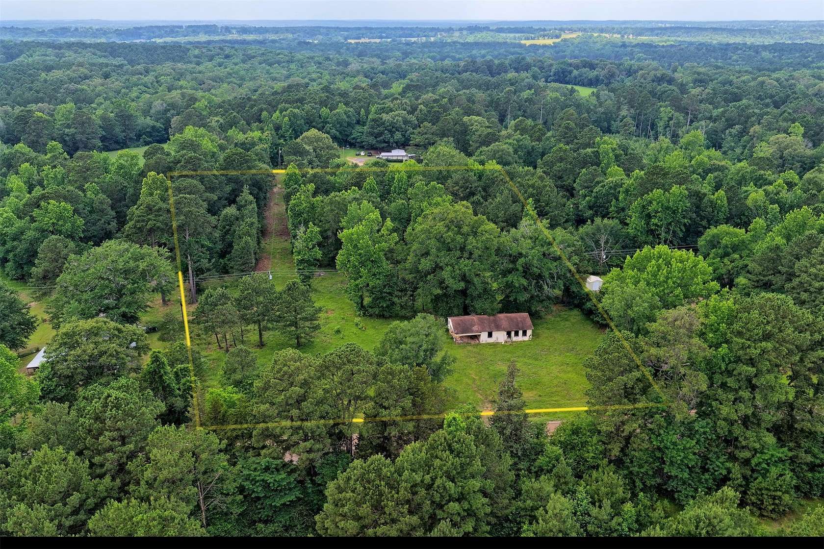 2.56 Acres of Residential Land for Sale in Jefferson, Texas
