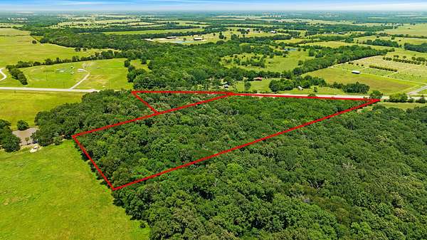 8.55 Acres of Residential Land for Sale in Deport, Texas