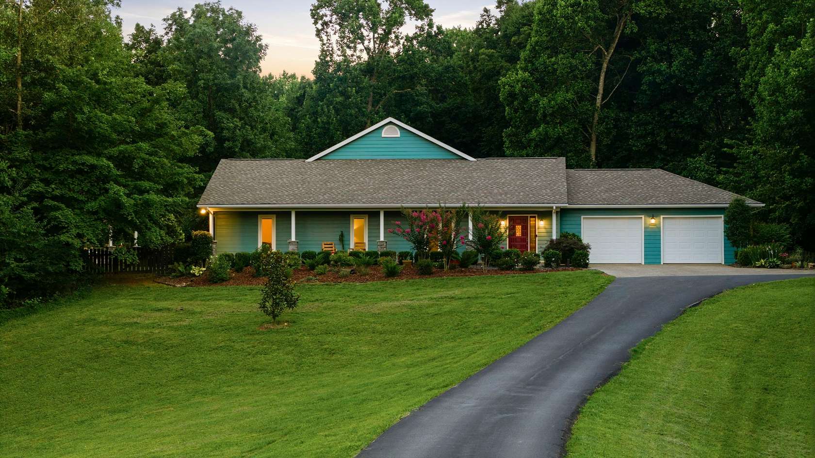 10.1 Acres of Land with Home for Sale in Bowling Green, Kentucky