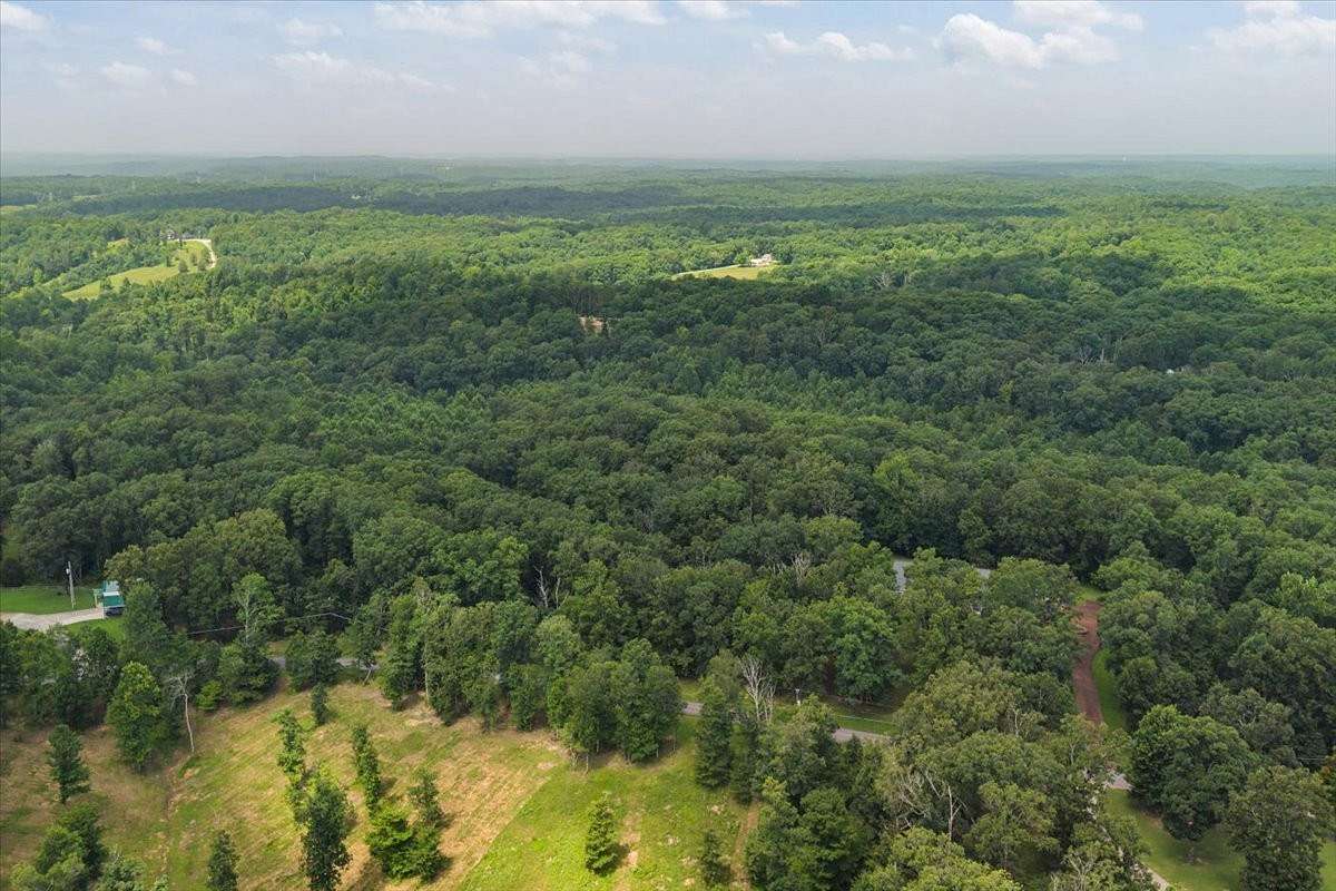 13.1 Acres of Land for Sale in Waverly, Tennessee