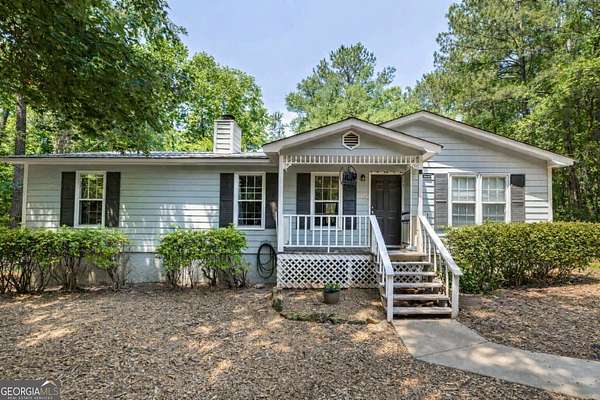 3 Acres of Land with Home for Sale in Senoia, Georgia