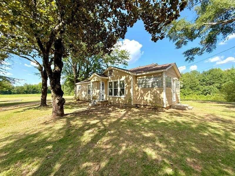 4 Acres of Land with Home for Sale in Fulton, Mississippi