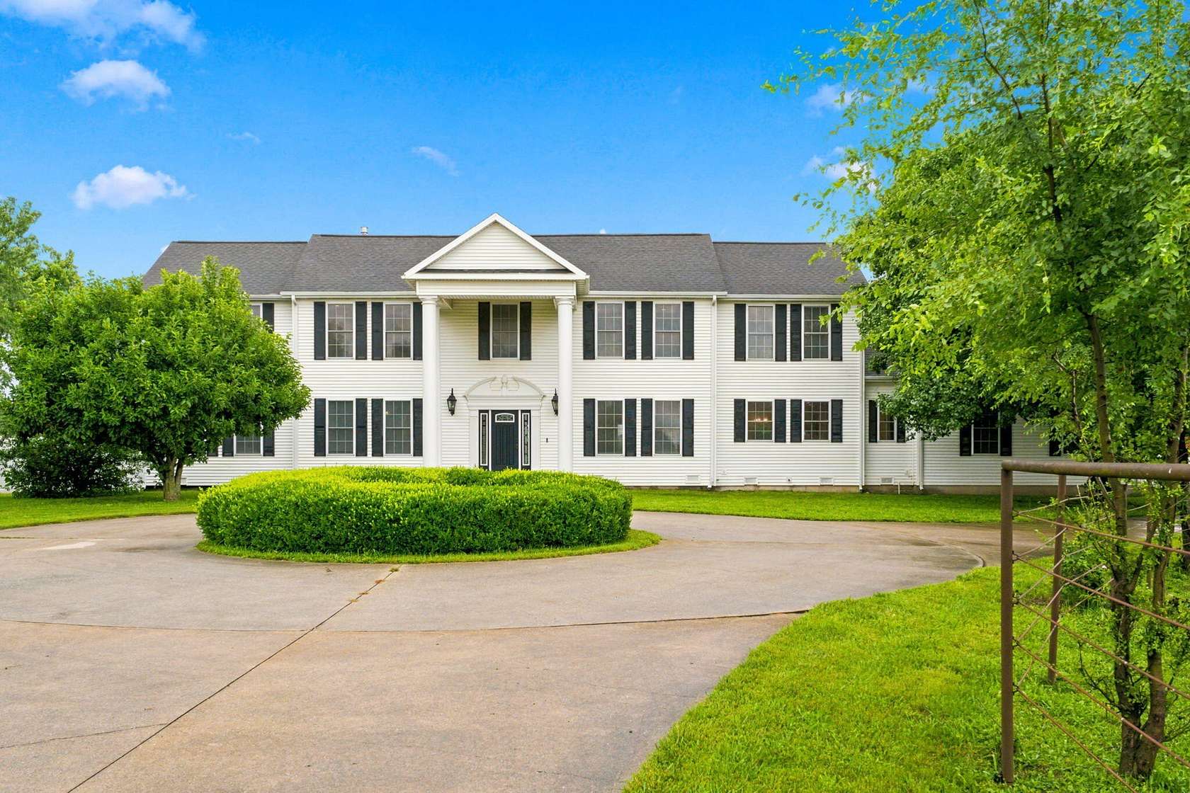 5 Acres of Land with Home for Sale in Springfield, Missouri