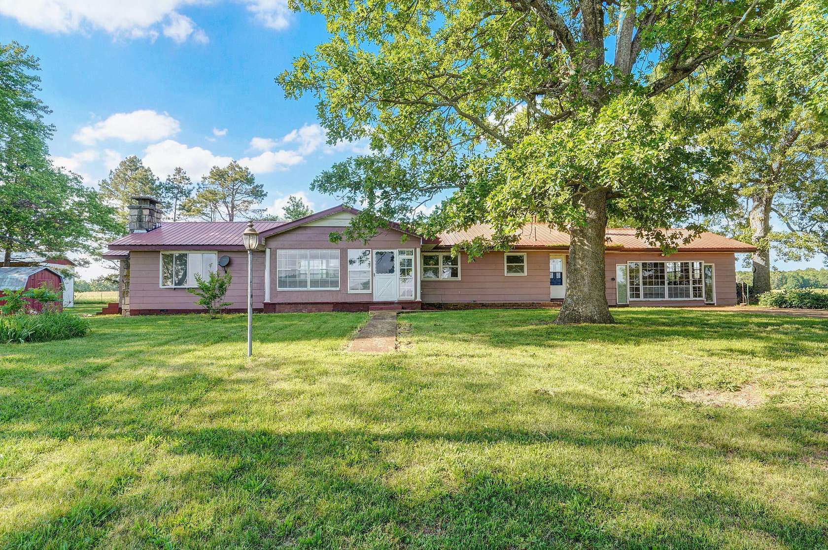 358 Acres of Land with Home for Sale in Koshkonong, Missouri