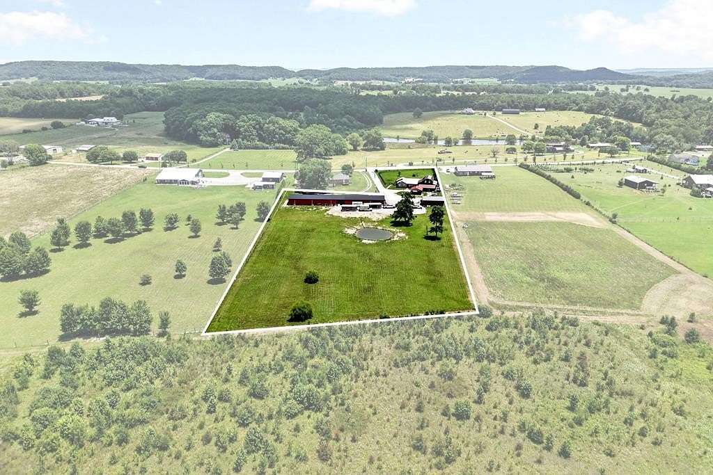 3.52 Acres of Land with Home for Sale in Sparta, Tennessee