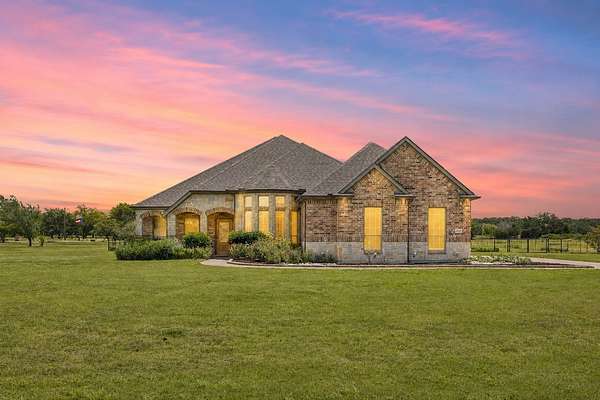 1.5 Acres of Land with Home for Sale in Royse City, Texas