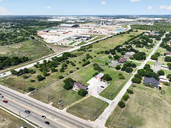 3 Acres of Mixed-Use Land for Sale in Fort Worth, Texas